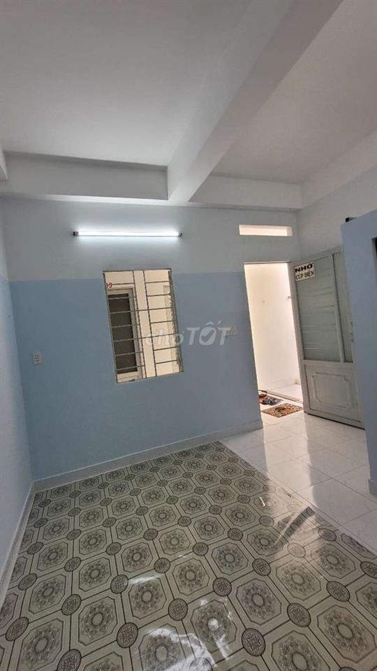 Phòng cho SINH VIÊN  THUÊ  20m2 Gần Cầu Chử Y .Quận 5