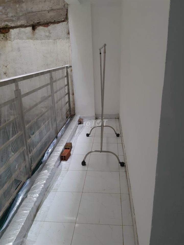 Phòng cho SINH VIÊN  THUÊ  20m2 Gần Cầu Chử Y .Quận 5