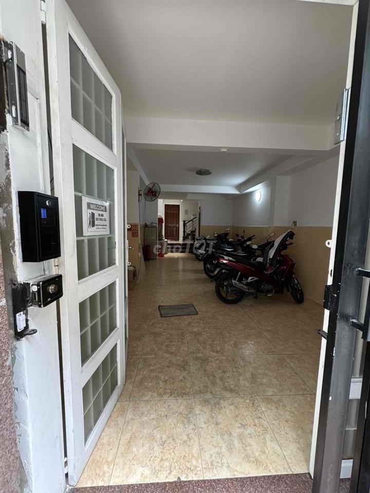 Phòng full nội thất Q1