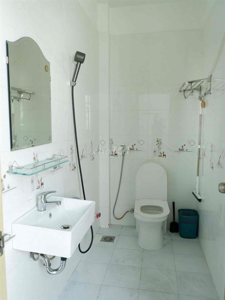 Penhouse cho thuê chính chủ