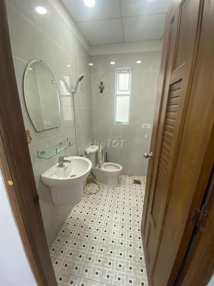 PHÒNG Ở NGAY CHỈ 5TRIỆU FULL NỘI THẤT _QUẬN 1