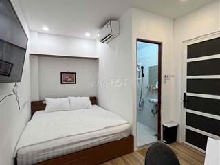 Cho thuê phòng mặt tiền số 6 Hồ Hảo Hớn, Q1