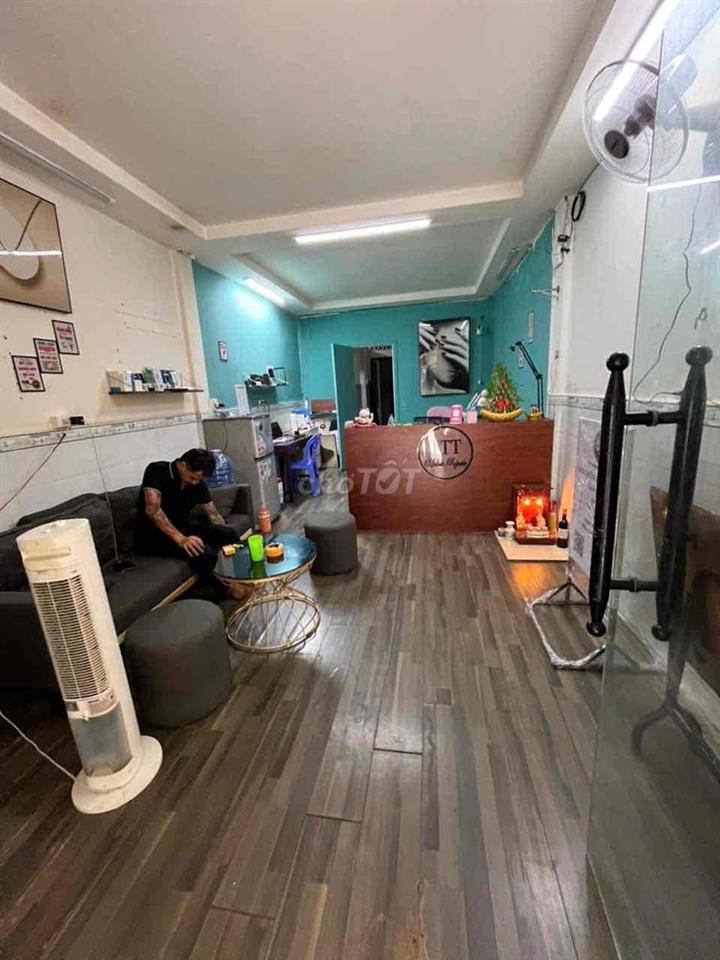 Cho Thuê Tầng Trệt 033 Lô B C/Cư Ấn Quang, vừa ở vừa kinh doanh