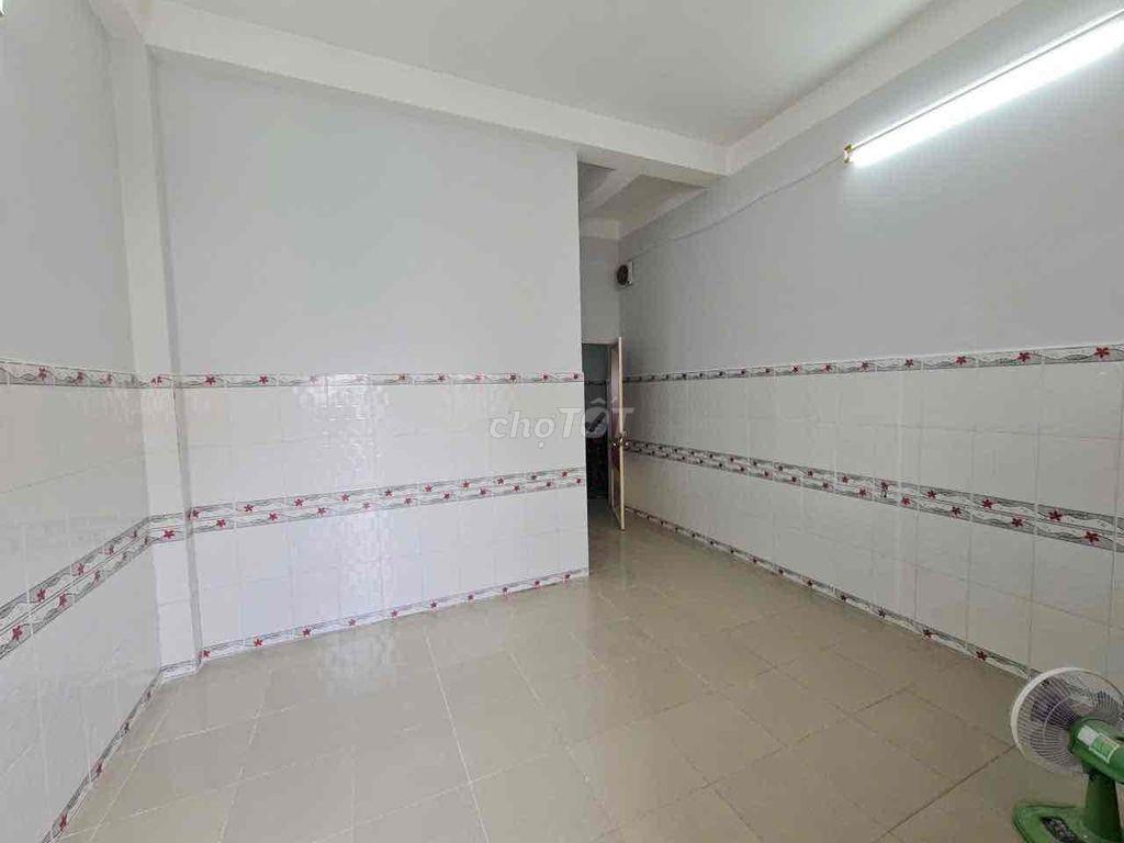 STUDIO - BAN CÔNG GIÁ ĐẦU 5.XXX NGAY TRUNG TÂM Q10