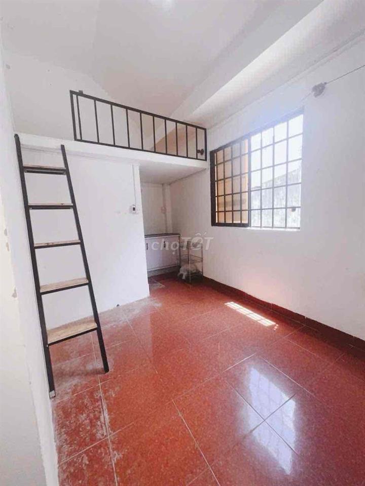 DUPLEX CỬA SỔ TRỜI - GÁC CAO CHỈ 4.XXX NGAY TRUNG TÂM  Q3