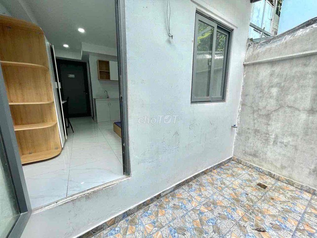 STUDIO BAN CÔNG CHƯA TỚI 6TR NGAY TRUNG TÂM Q10