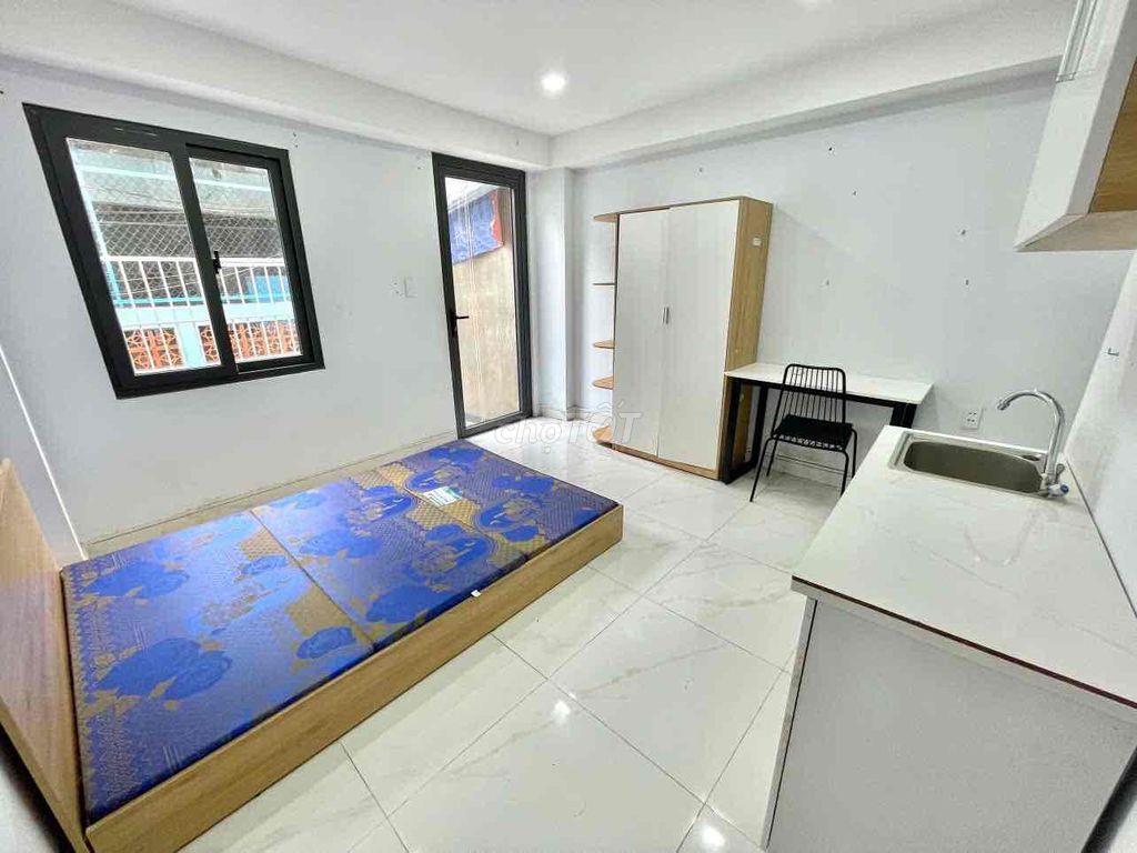 STUDIO BAN CÔNG CHƯA TỚI 6TR NGAY TRUNG TÂM Q10