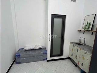 STUDIO ĐI BỘ QUA UEH CƠ SỞ B
