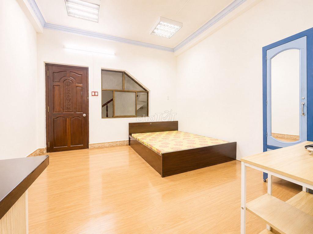 Chính chủ cho thuê phòng lầu 1 gần cầu thị nghè, gần sở thú