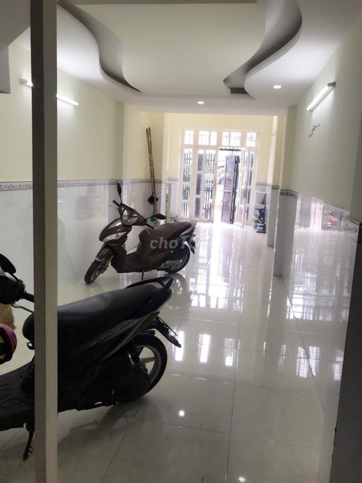 Chính chủ cho thuê phòng ban công đường Vạn Kiếp