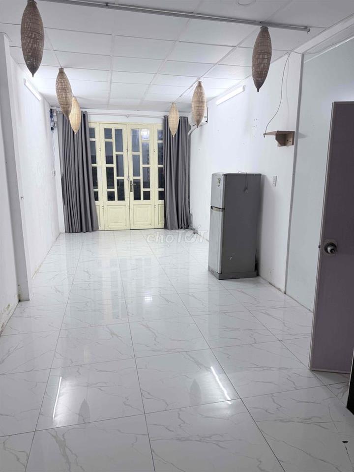 Thuê Phòng Quận 1 Nguyễn Trãi gần quán Ốc Đào