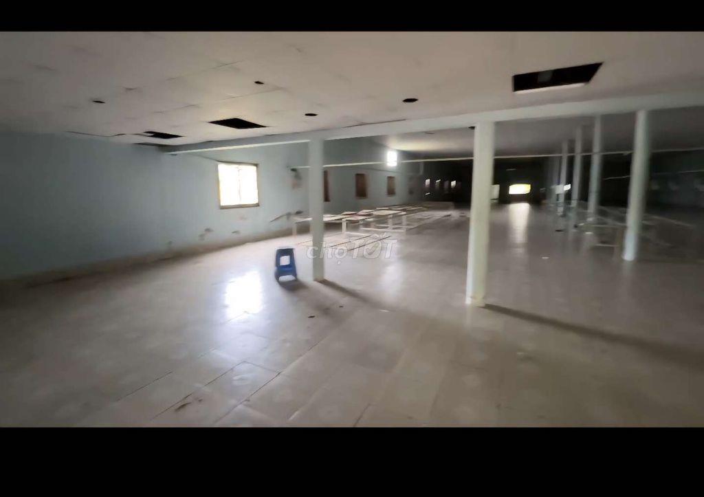Cho thuê nhà xưởng rộng 1700m² làm xưởng may, xưởng sản xuất
