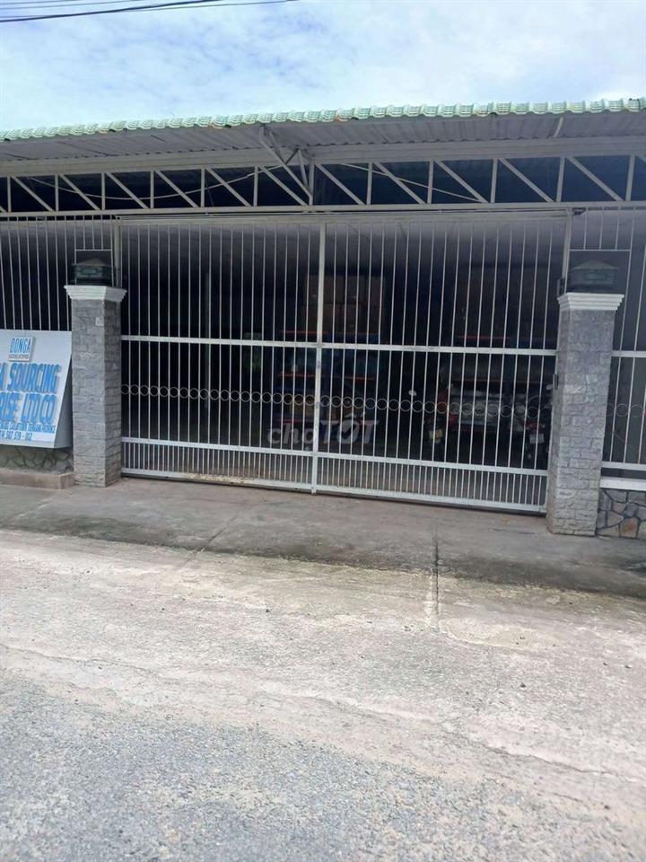 Cho thuê nhà xưởng rộng 1700m² làm xưởng may, xưởng sản xuất