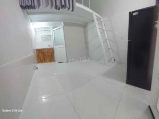 Phòng có gác 18m2 hẻm Quang Trung- Sẵn máy lạnh- nuôi pet-2tr5