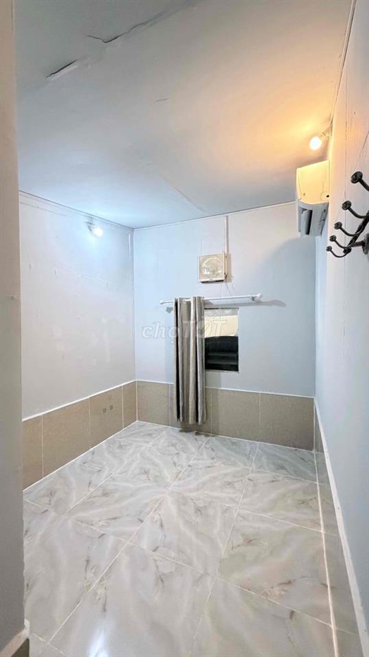 Cho  Nử thuê phòng trọ, gần AEON Q8 . GIÁ: 2.tr400 full nội thất