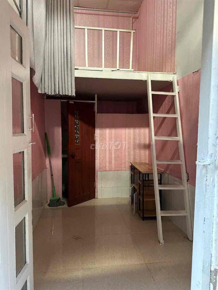 Cho thuê phòng giá 2tr300, có máy lạnh, máy giặt ko ngập nước