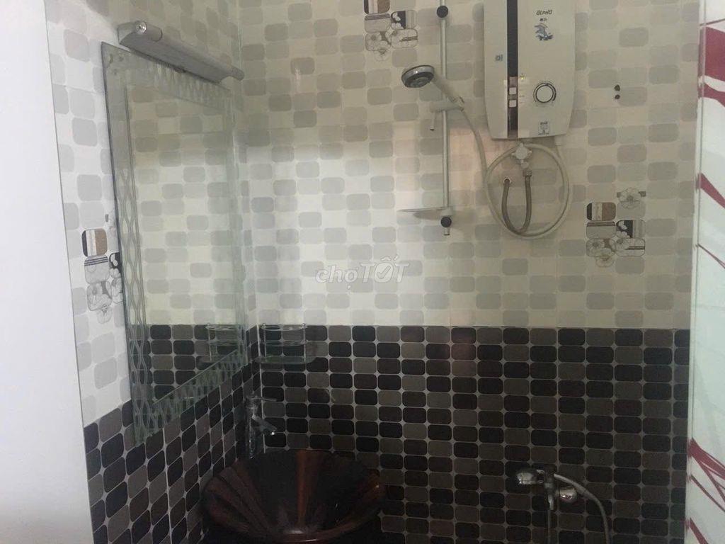 Ký túc xá Quận 8 chỉ 1tr1 – Bao điện nước, để xe – Hẻm C4 Phạm Hùng