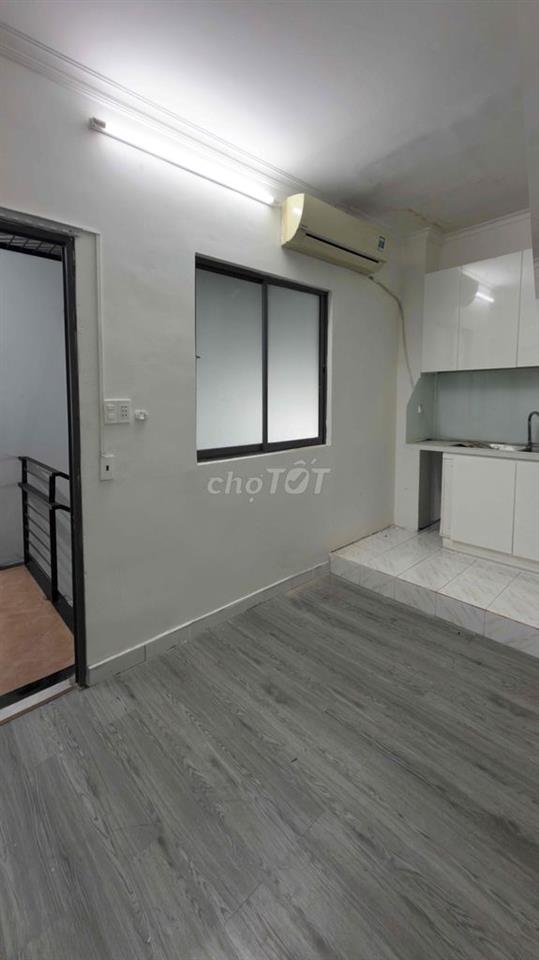 Cho nữ thuê phòng có sẵn bếp, máy lạnh