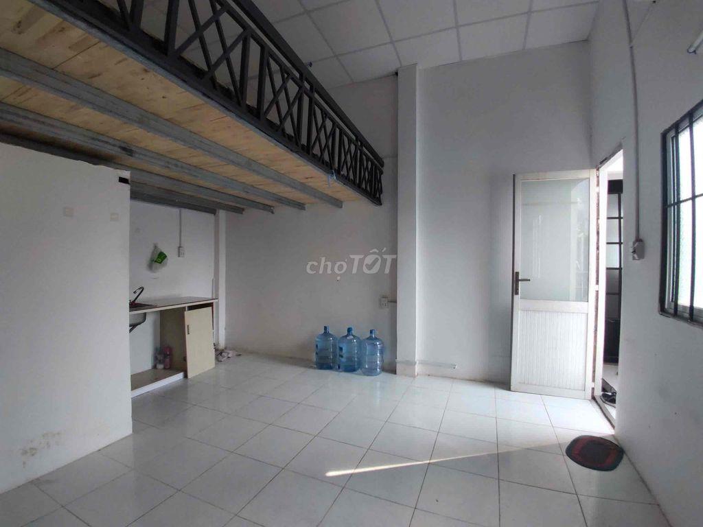 Duplex - Ban công đầy đủ nội thất