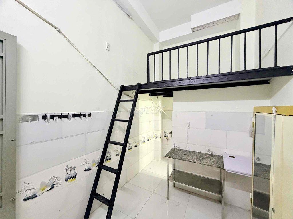 Lê Văn Sỹ P1, Tân Bình