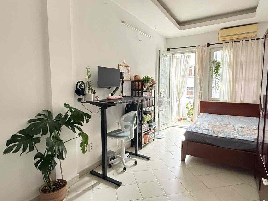 Studio Rộng full nội thất ban công thuận tiện cho gđ,sv,nđl ở