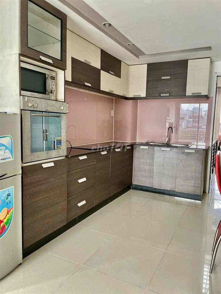 Studio Rộng full nội thất ban công thuận tiện cho gđ,sv,nđl ở