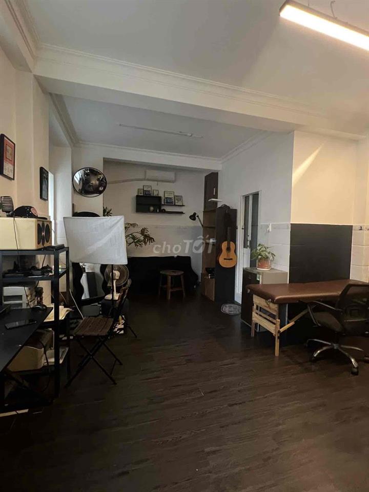 Mình cho thuê studio ở tầng 1 ( 25m2) để kinh doanh giá cả là 9Tr/thán