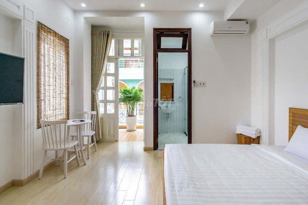 Vào là ở 