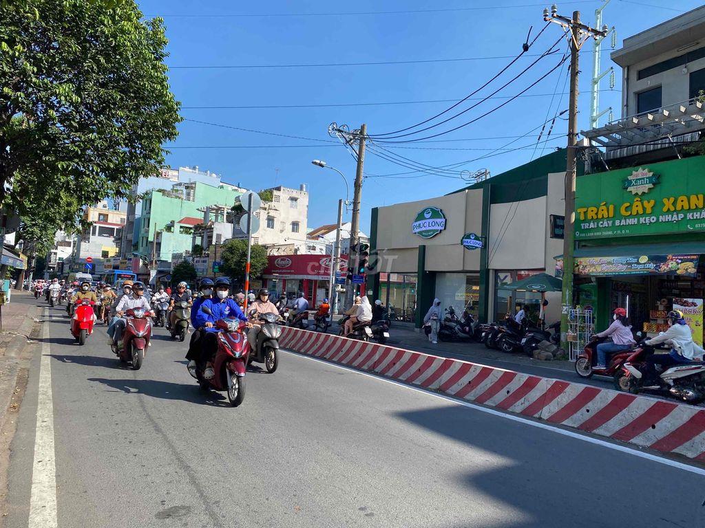 NGAY ĐÈN ĐỎ - MT Lãnh Binh Thăng 4,3x12m, 1 lầu