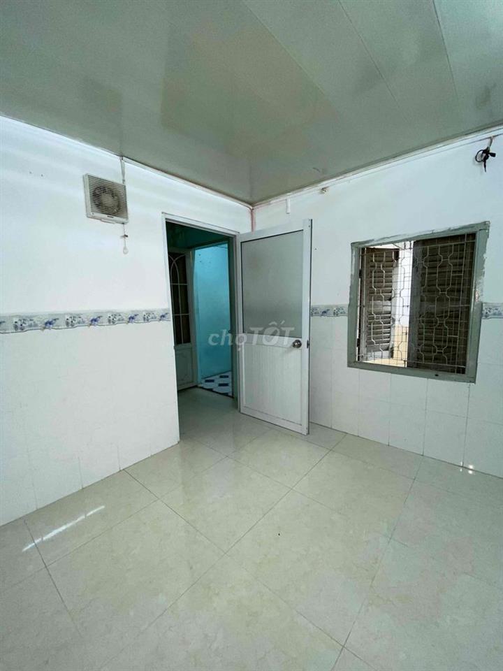 Chung cư 2PN lầu 3 - 352 Trần Phú, Quận 5