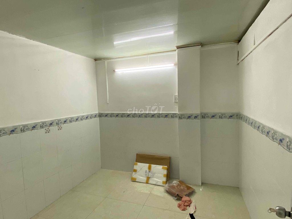Chung cư 2PN lầu 3 - 352 Trần Phú, Quận 5