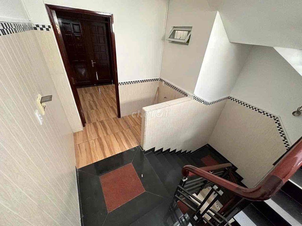 5PN 4WC NHÀ ĐẸP HUỲNH THIỆN LỘC