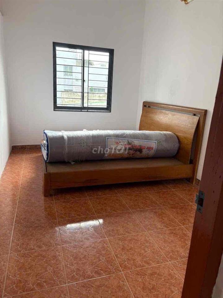 Chung cư lầu 1 2PN mặt tiền CMT8, P.15, Quận 10