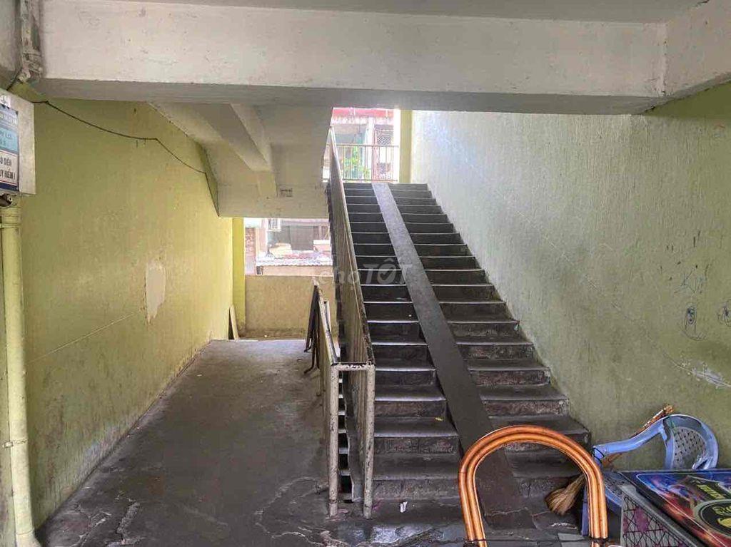 Bán nhà chung cư Ngô Gia Tự Lô S đường Hoà Hảo,giá 2tỷ4 thương lượng