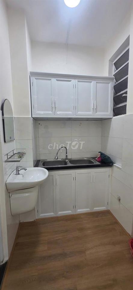 CHỦ ĐỔI NHÀ TO CẦN BÁN GẤP CĂN HỘ NGUYỄN KIM  – LẦU 2 SỬA TÂM HUYẾT