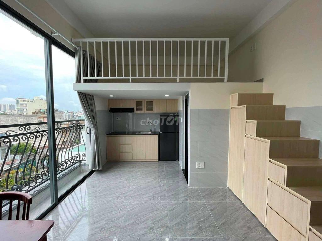 CĂN HỘ DUPLEX BAN CÔNG RỘNG 40M2, GÁC CAO 2M NGAY NHÀ GA T3 