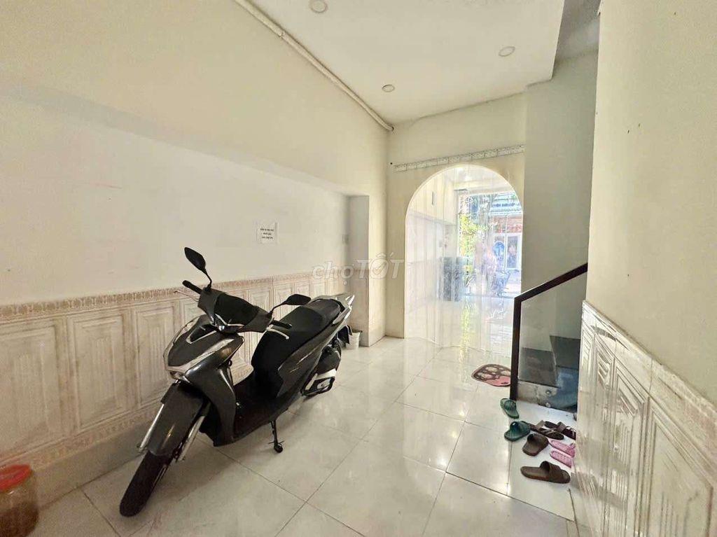 Mặt Bằng Kinh Doanh Chính Chủ - Mặt Tiền Bàu Cát Sầm Uất