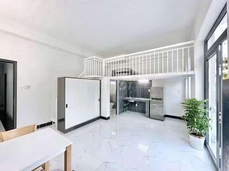 Căn Hộ Duplex Ban Công 40m2 Đầy Đủ Nội Thất - Ngay Hoàng Văn Thụ
