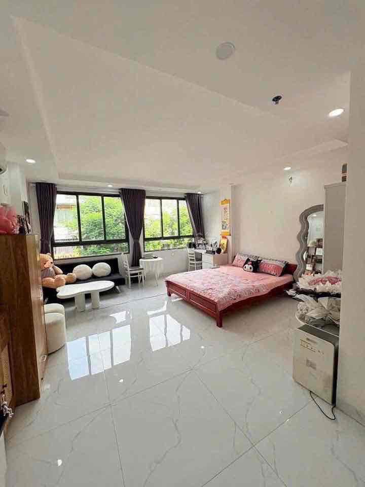 STUDIO 40m2 TRUNG TÂM NGAY VÒNG XOAY DÂN CHỦ