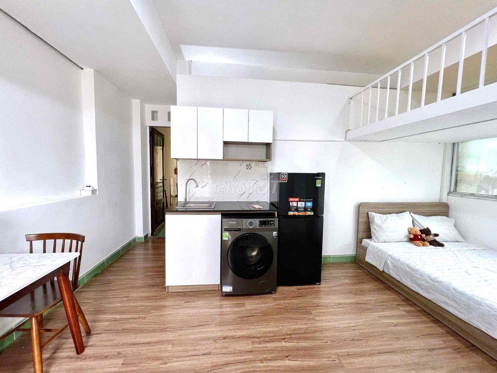 CHO THUÊ DUPLEX BAN CÔNG GẦN ĐẠI HỌC UEH, HUFLIT,..