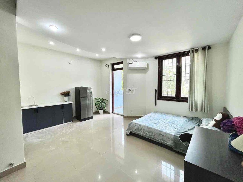 STUDIO BAN CÔNG 35m2 FULL NỘI THẤT MỚI TINH NGAY Q.3