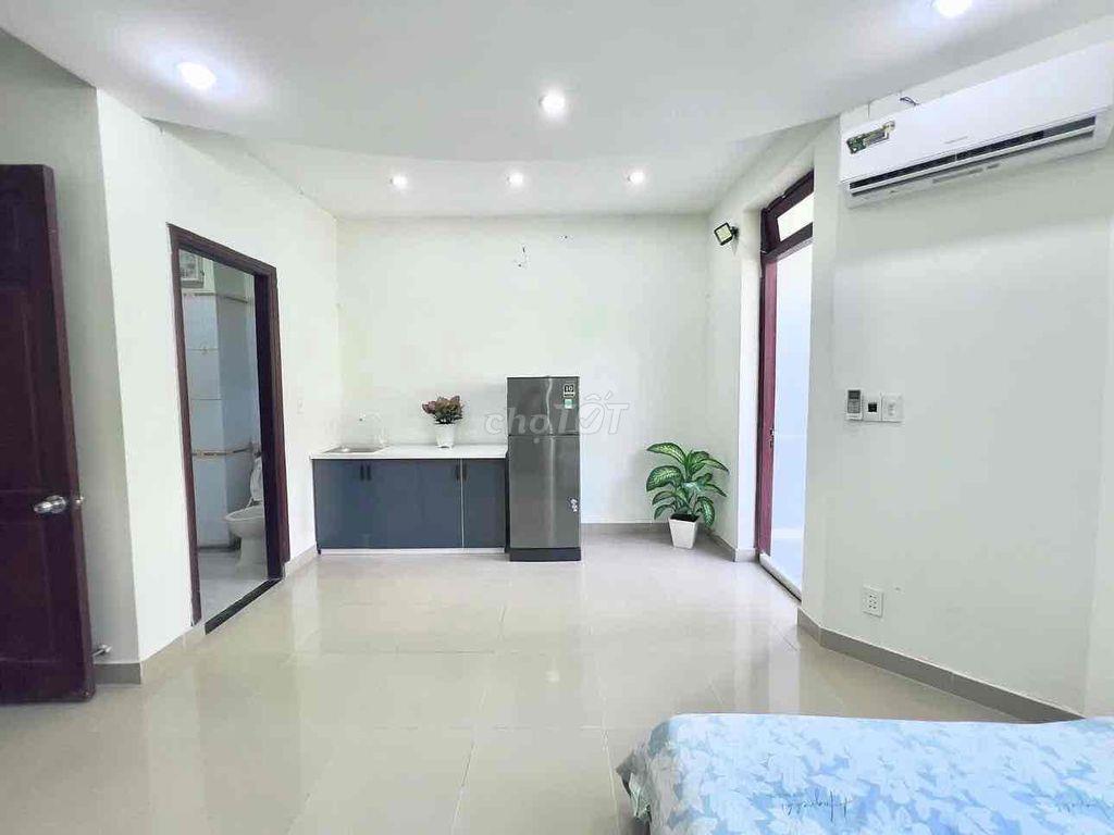 STUDIO BAN CÔNG 35m2 FULL NỘI THẤT MỚI TINH NGAY Q.3
