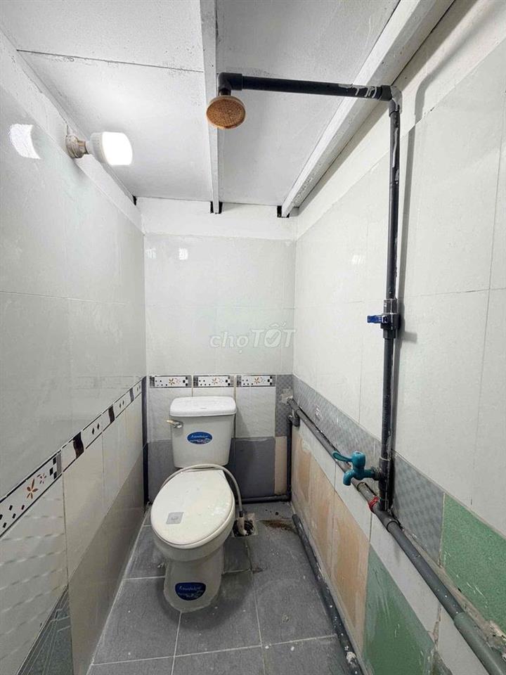 🔥Phòng trọ giá rẻ gần vòng xoay lê đại hành sẵn máy lạnh trống sẵn