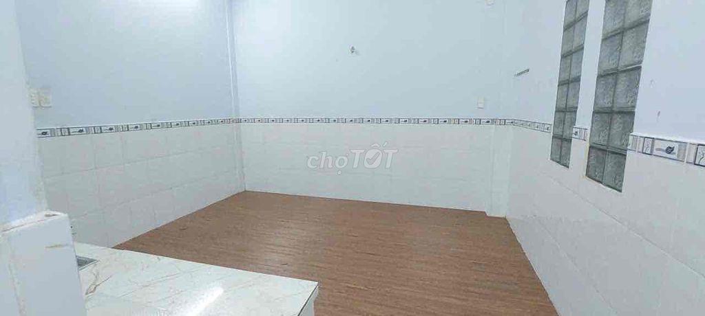 🔥Phòng trọ giá hssv gần cầu Nguyễn Văn Cừ trống sẵn thang máy