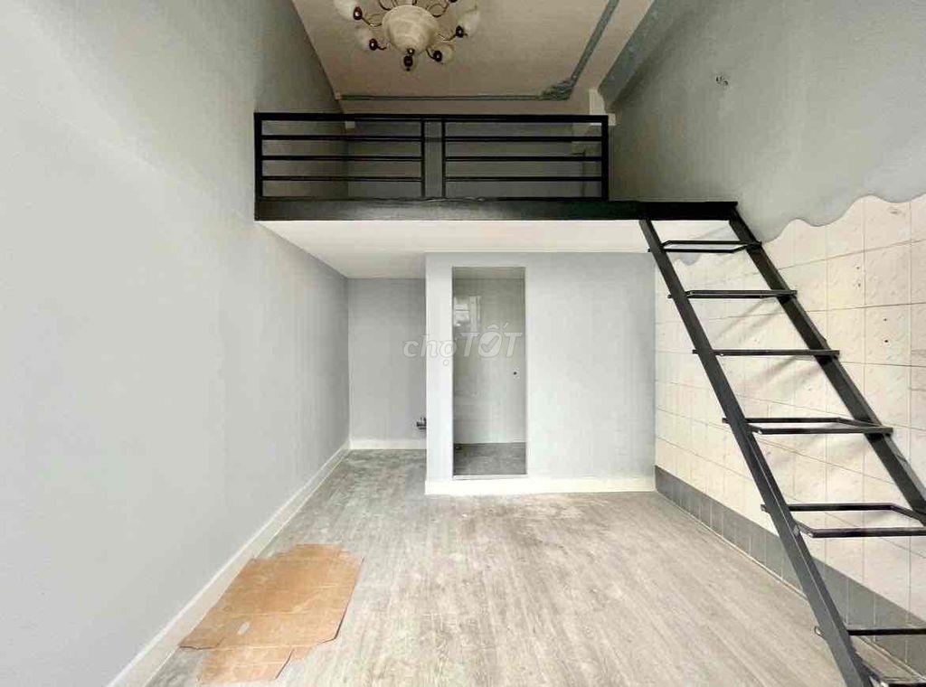 🔥Phòng gác rộng rãi thoáng gần đh y dược , đh ueh , sẵn máy lạnh