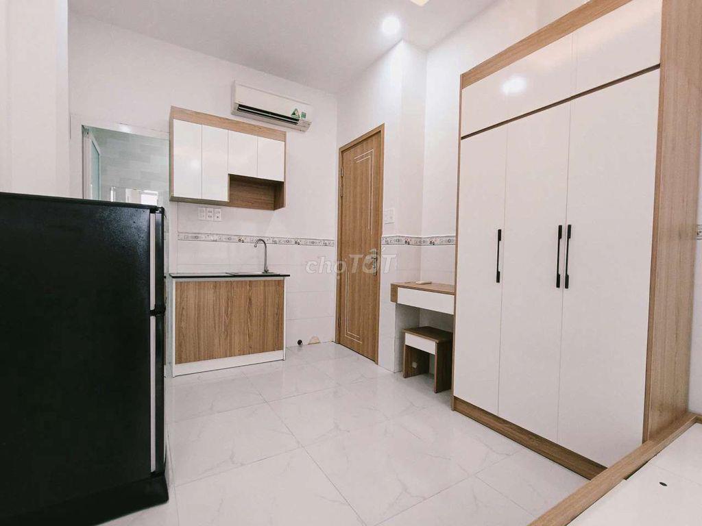 CHÍNH CHỦ CHO THUÊ PHÒNG BAN CÔNG–FULL NỘI THẤT–MÁY GIẶT RIÊNG