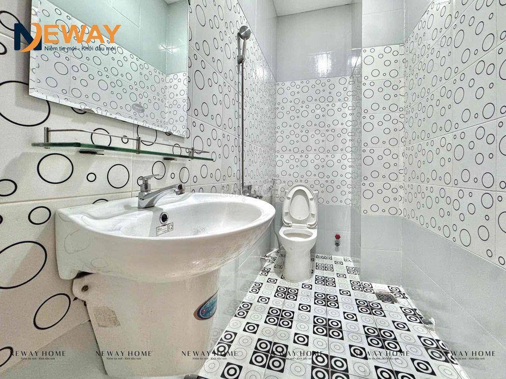 DUPLEX ĐI BỘ QUA ĐẠI HỌC KINH TẾ UEH FULL NỘI THẤT CÓ BANCOL RỘNG RÃI