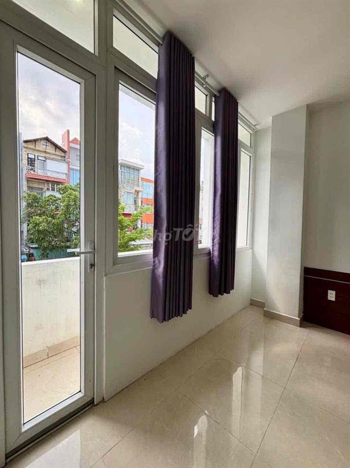 CĂN HỘ 1 PHÒNG NGỦ - TÁCH BẾP - BAN CÔNG NGAY CÔNG VIÊN LÊ THỊ RIÊNG