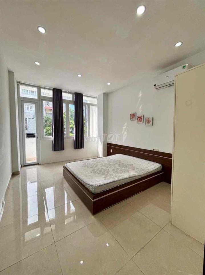 CĂN HỘ 1 PHÒNG NGỦ - TÁCH BẾP - BAN CÔNG NGAY CÔNG VIÊN LÊ THỊ RIÊNG