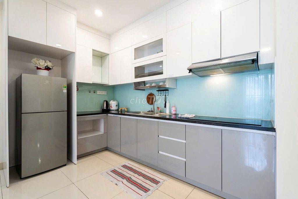 Cho thuê C/c cao cấp Nguyễn Kim ngay TT Q.10 , 3PN Full  Nt Giá 15/th.